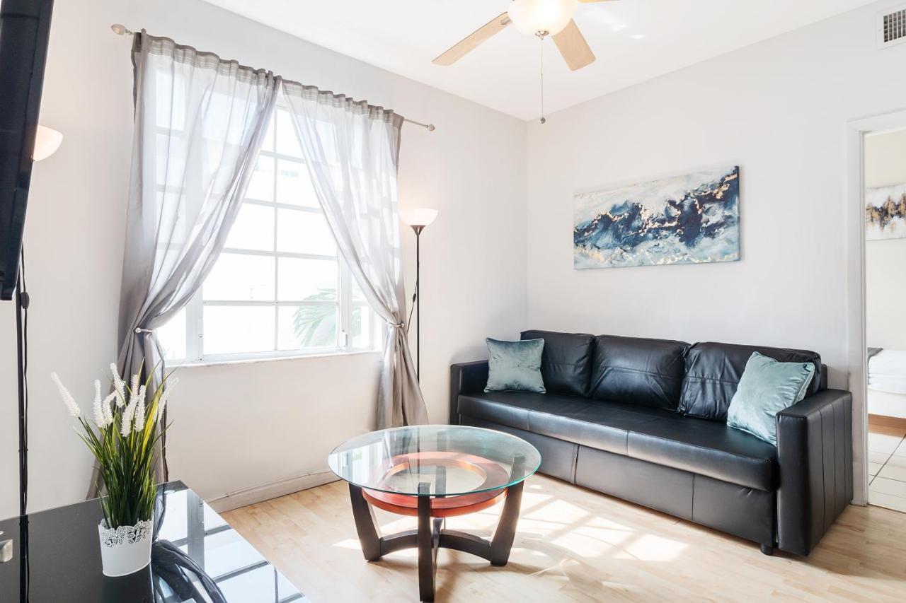 South Two Bedroom Apartment *