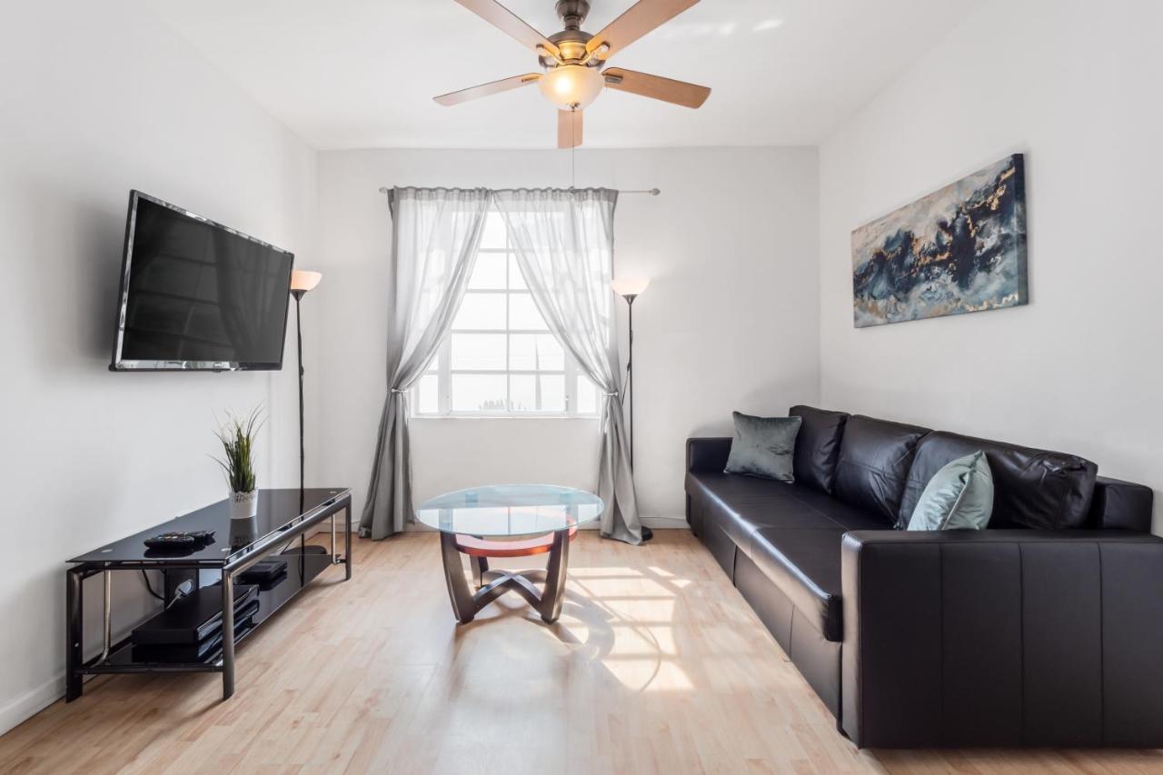 South Two Bedroom Apartment *