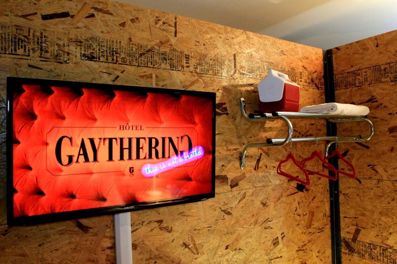 Gaythering - Gay - Adults Welcome Hotel