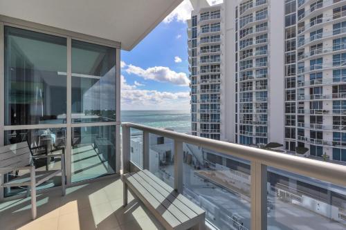 Dharma Miami At Monte Carlo Apartment Miami Beach