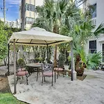 Mantell Plaza Apartments