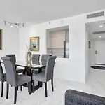 Lovely Ocean View Condo Beach Service 704