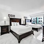 Lovely Ocean View Condo Beach Service 704