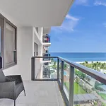 Amazing Ocean View Condo Beach Service 1111