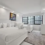 Amazing Ocean View Condo Beach Service 1111