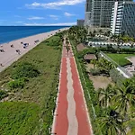 Amazing Ocean View Condo Beach Service 1111
