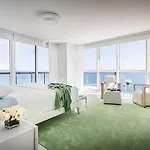 Luxurious Condo With Spectacular Ocean Views