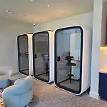 Luxury Miami Beach Condo W Pool Access