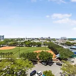 Luxury Miami Beach Condo W Pool Access