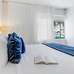 Free Overnight Street Parking 2 Blocks To Beach