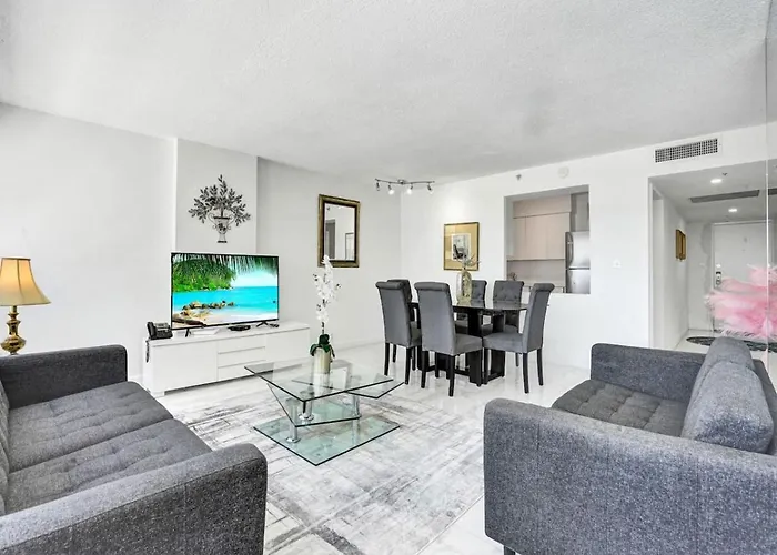 Lovely Ocean View Condo Beach Service 704