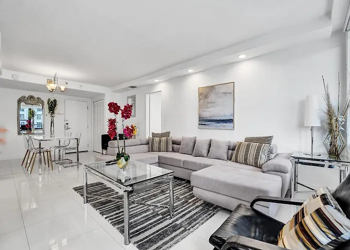 Amazing Ocean View Condo Beach Service 1111