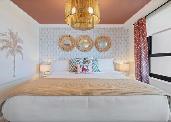 Coastal Dreams - Beachfront Pool And Tiki Bar