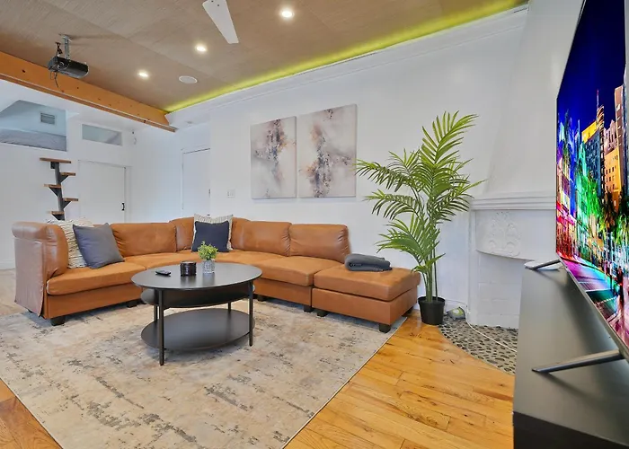 Big Beautiful South Beach Loft - 2Mins From Ocean - Sleeps 8