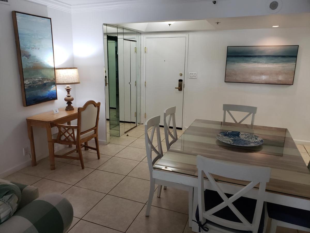 2 Bedroom 2 Bath Beachfront On Miami Millionaire Row Aparthotel 2*
