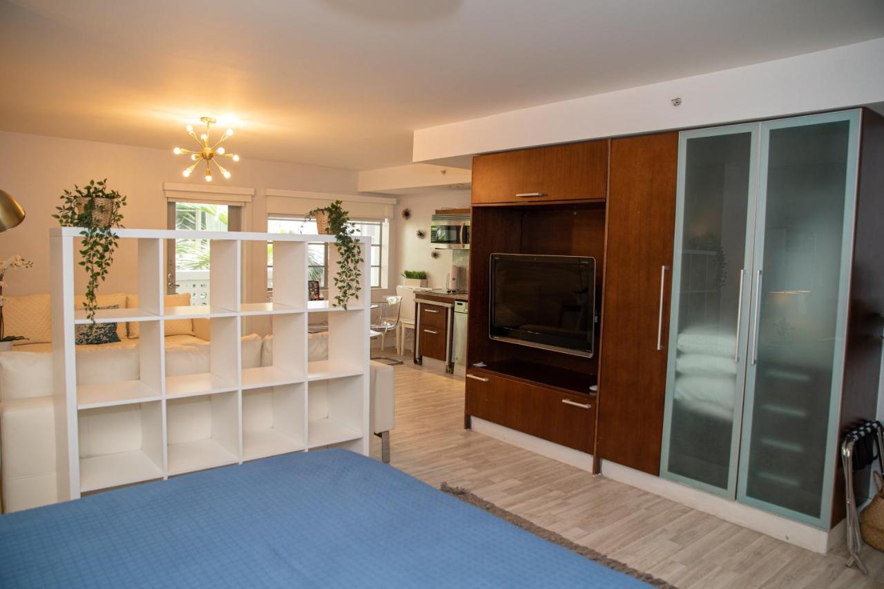 Strand Ocean Drive Suites 3*