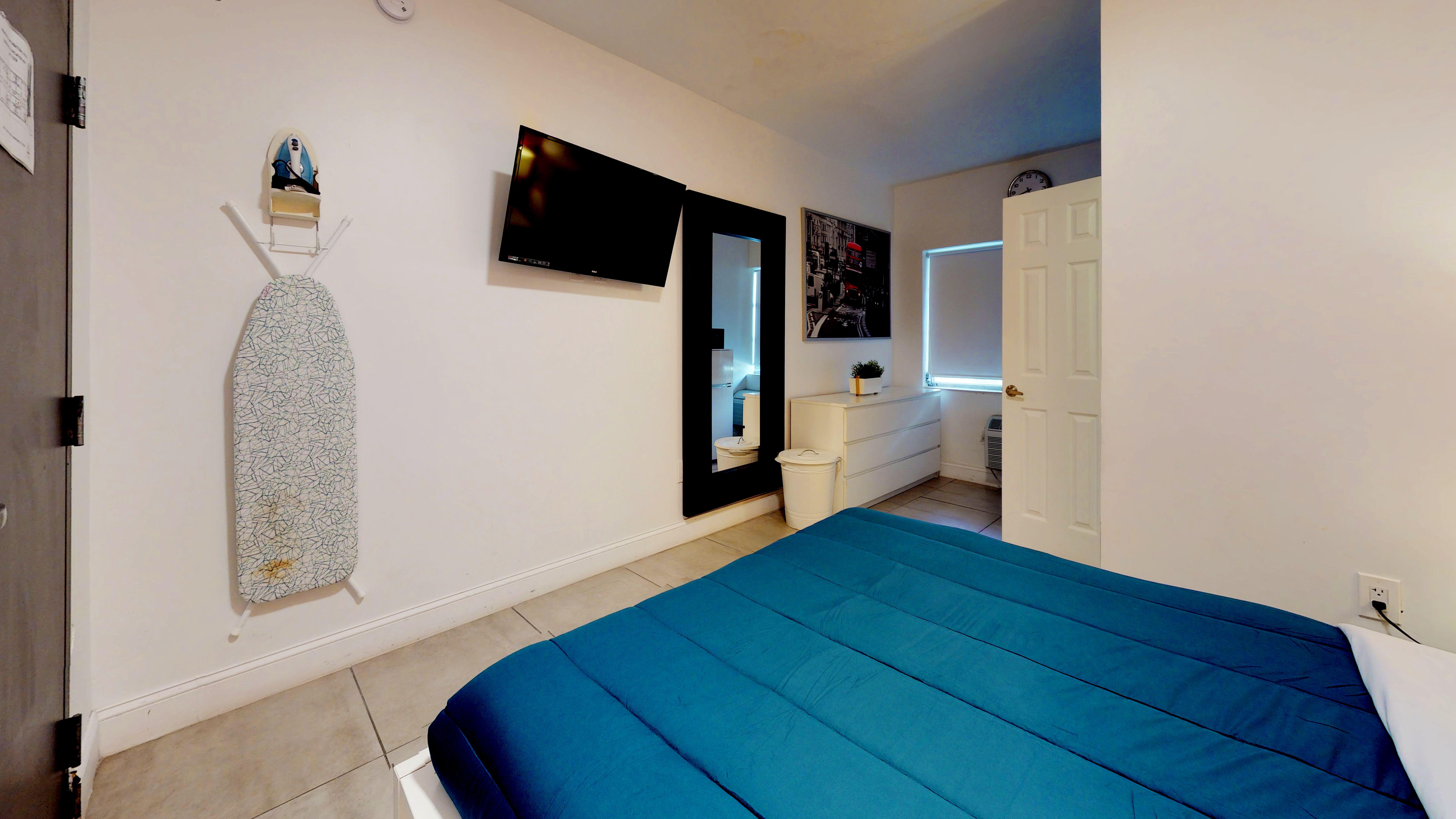 Miami Beach International Hostel 3*