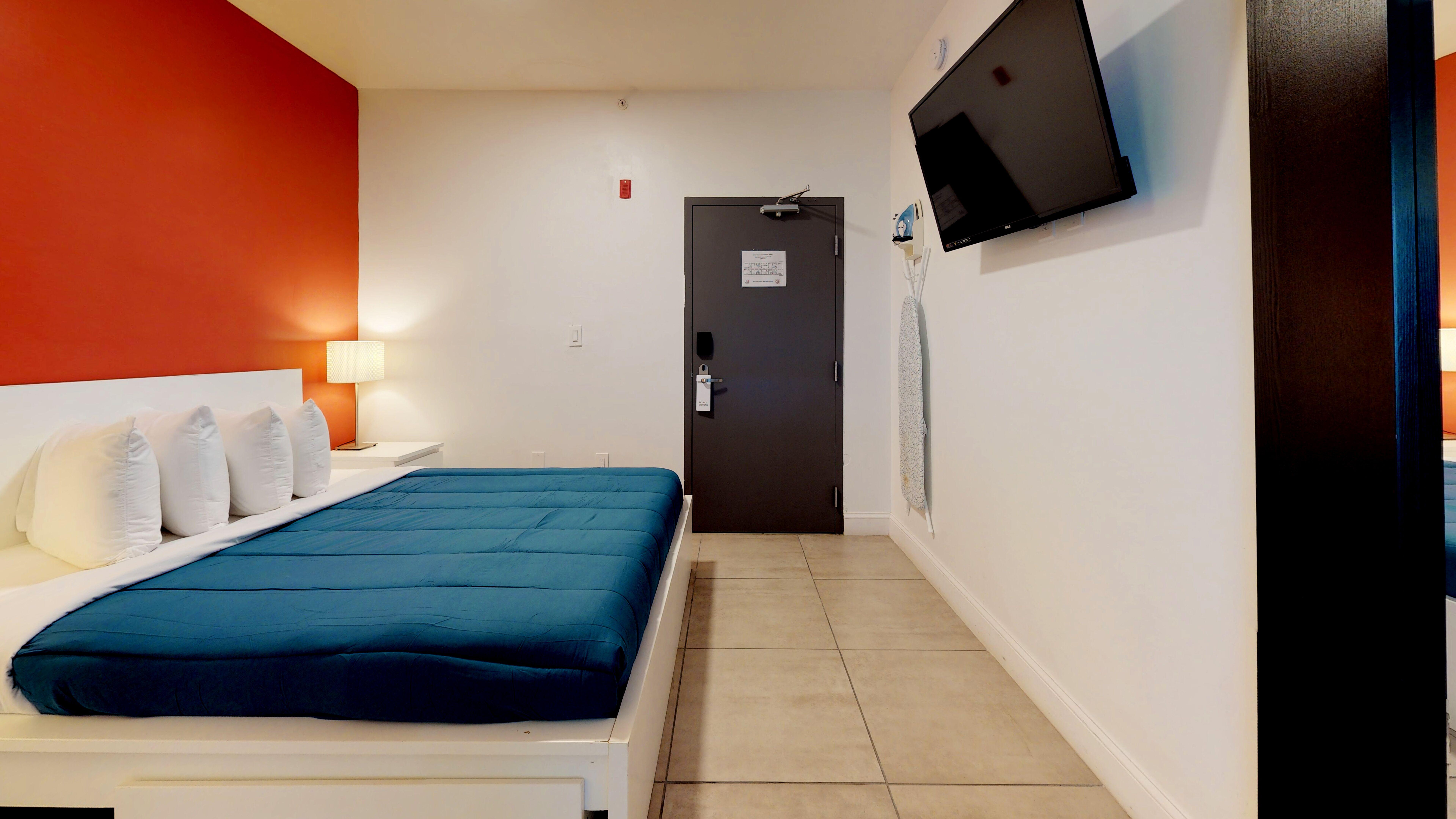 Miami Beach International Hostel 3*