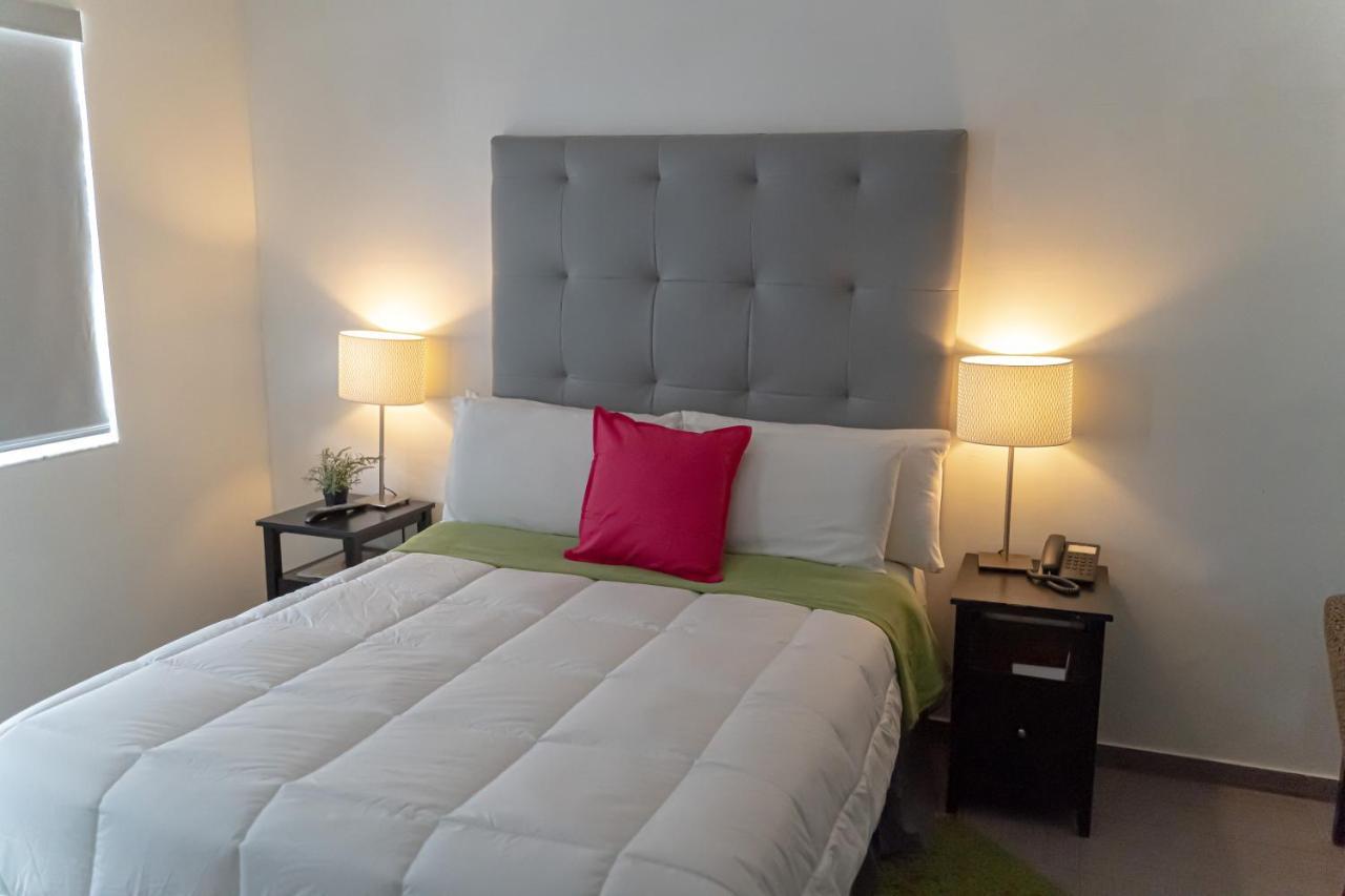 Boulevard Hotel