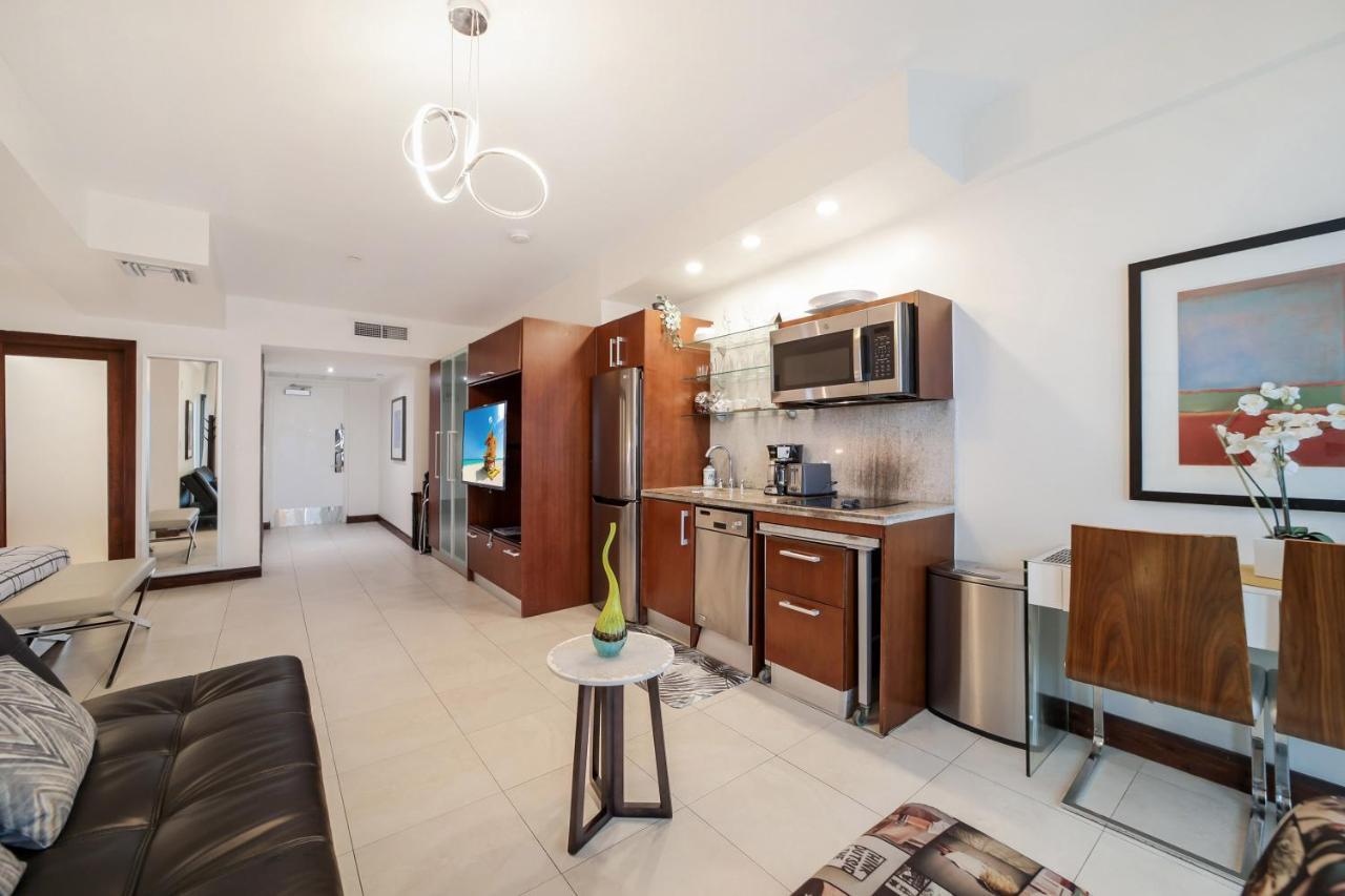 Strand Ocean Drive Suites