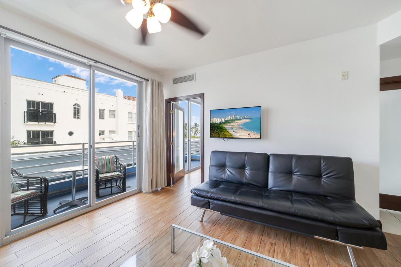 Strand Ocean Drive Suites 3* Miami Beach