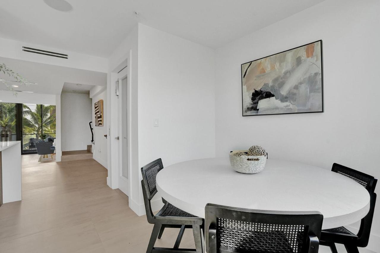 Up East Townhomes By Nomada Residences Apartment