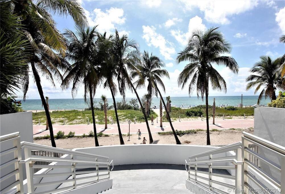 En Miami Sobre La Playa Apartment
