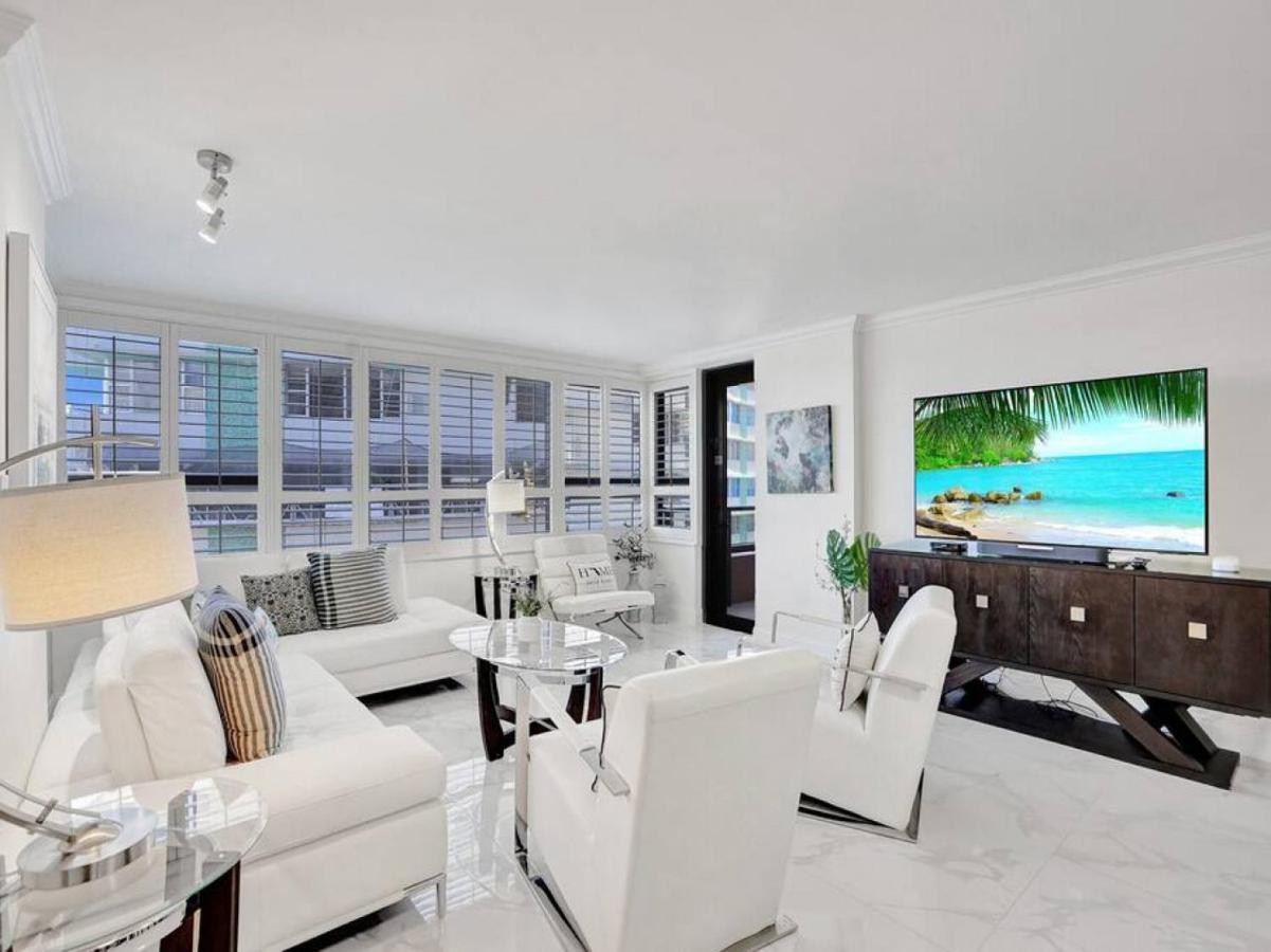 Luxury Beachfront Service 1418