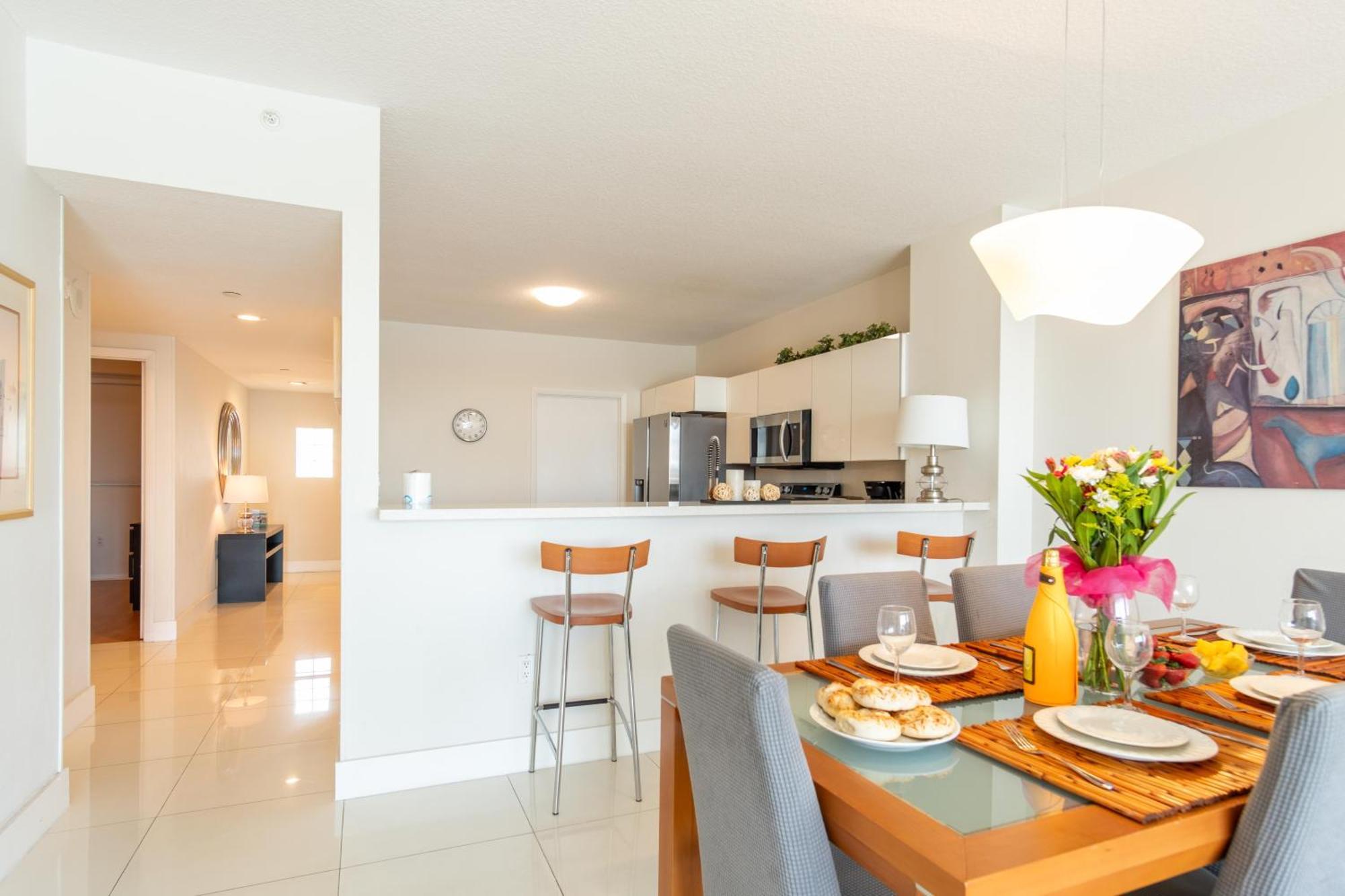 Golden Bay 77 Apartment