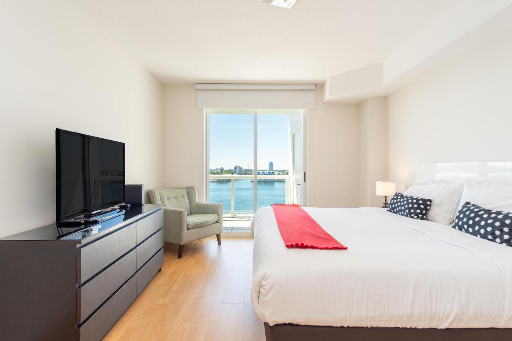 Golden Bay 77