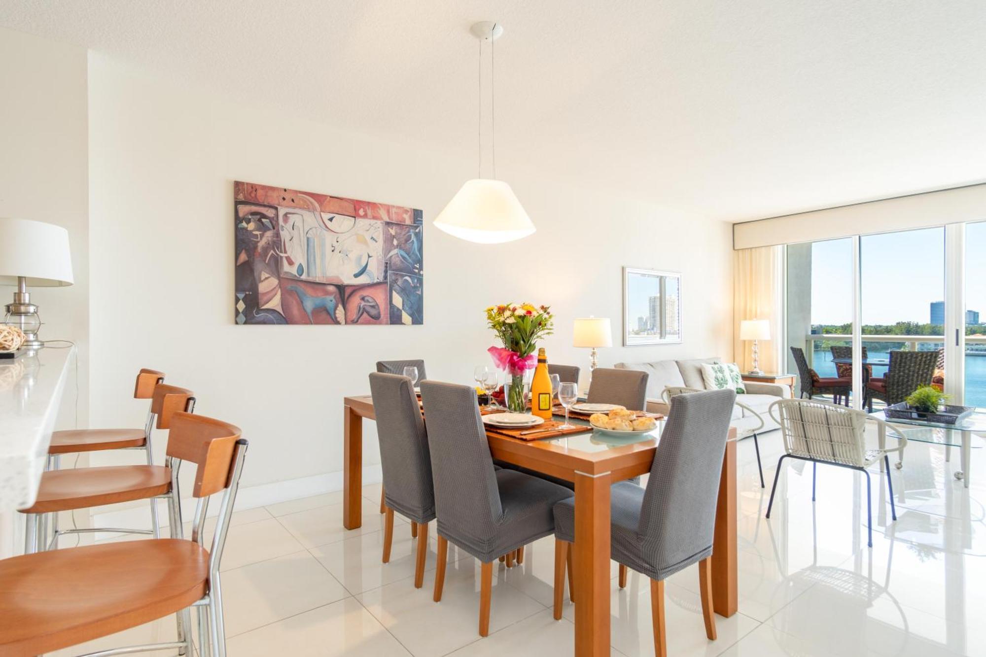 Apartment Golden Bay 77 Miami Beach