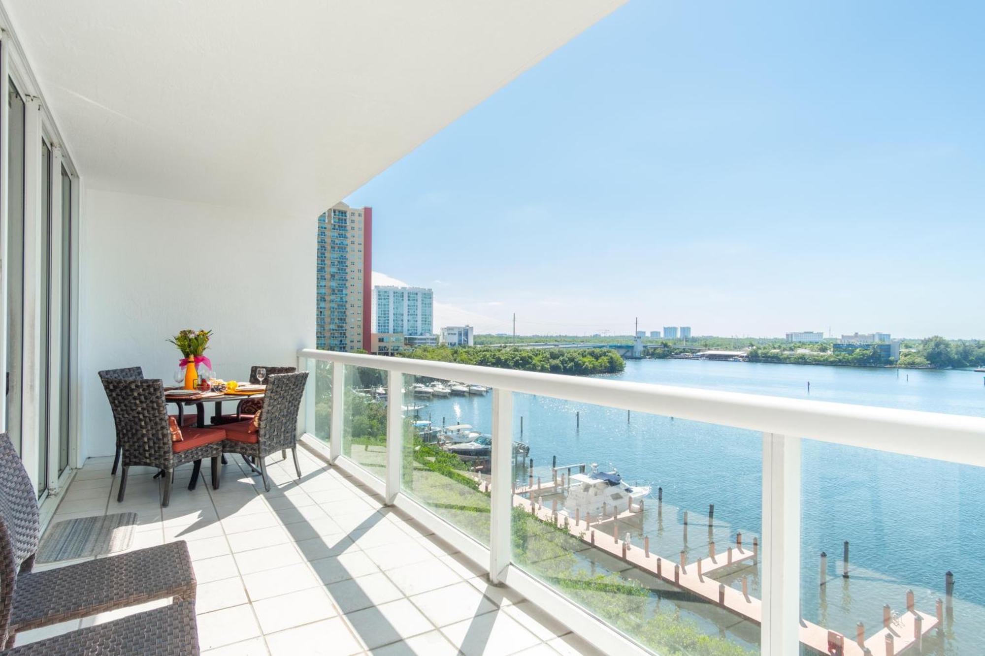 Apartment Golden Bay 77