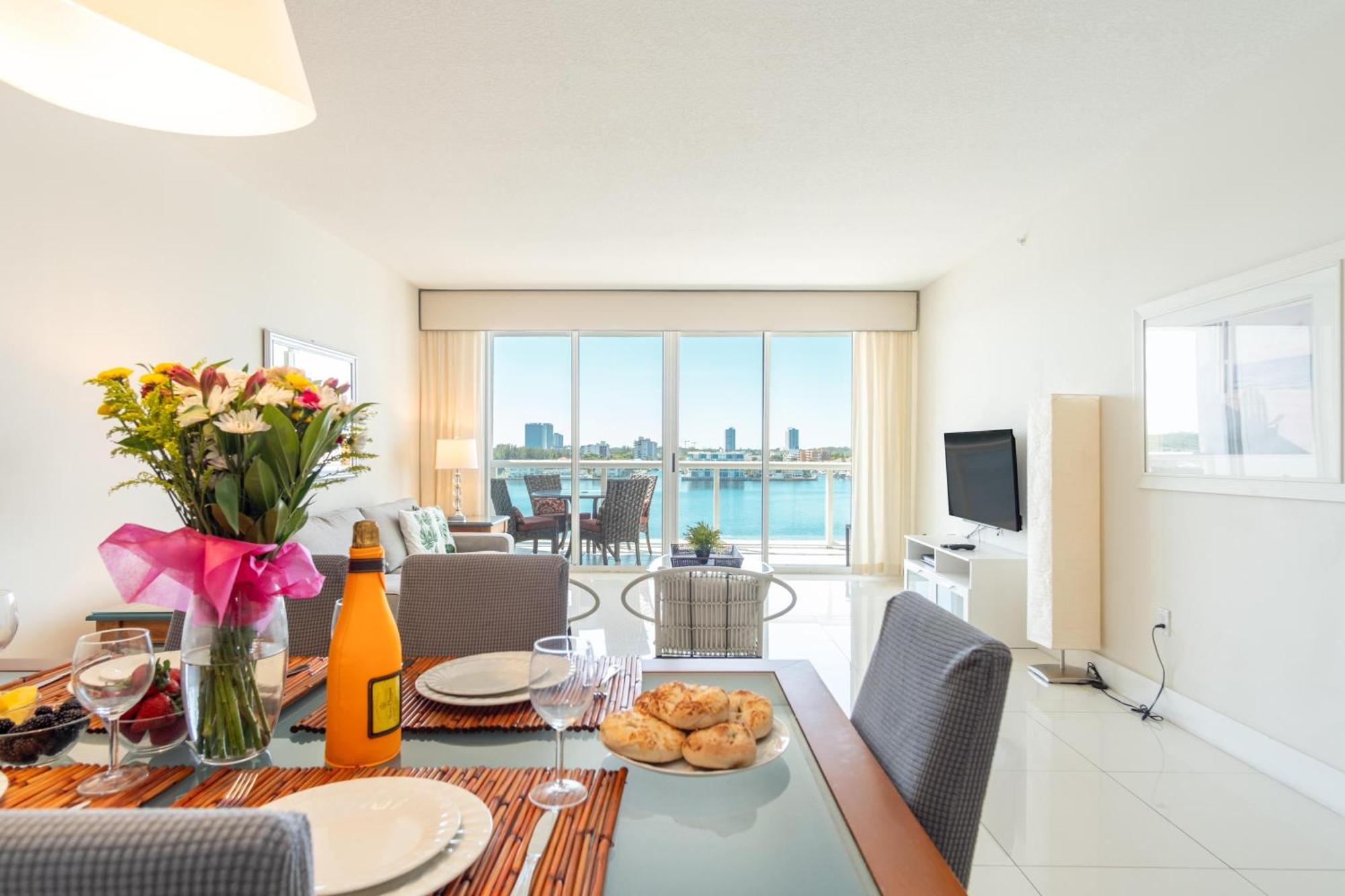 Golden Bay 77 Miami Beach