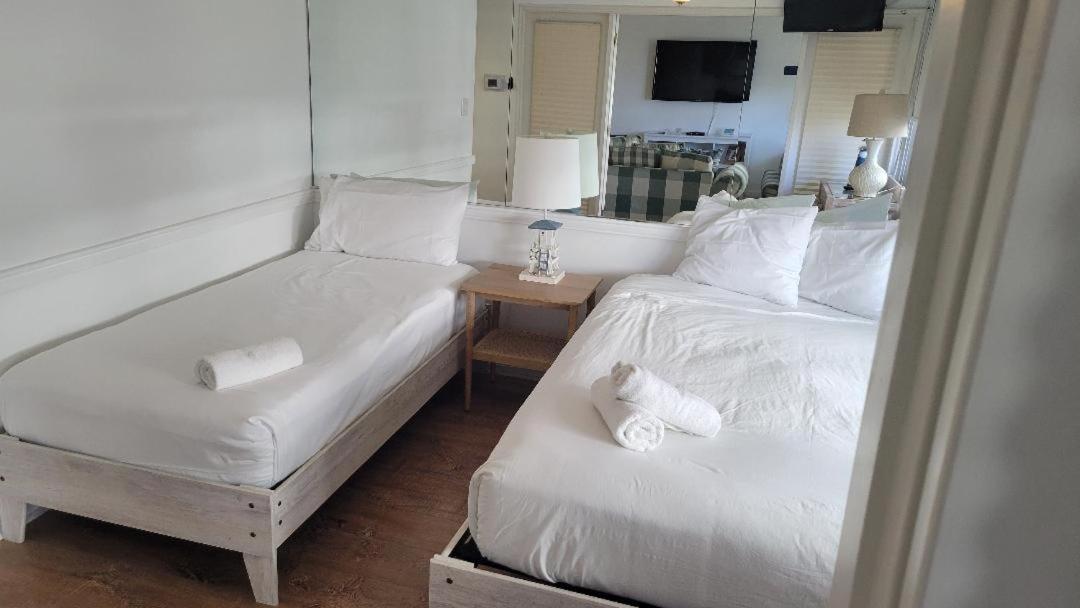 2 Bedroom 2 Bath Beachfront On Miami Millionaire Row