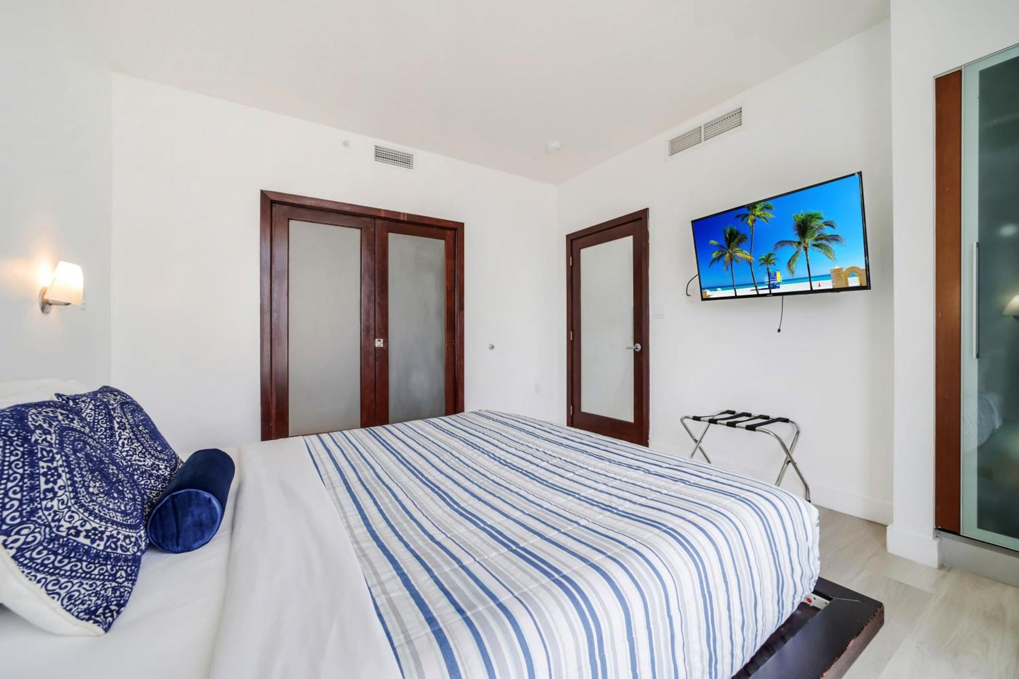 Strand Ocean Drive Suites Aparthotel