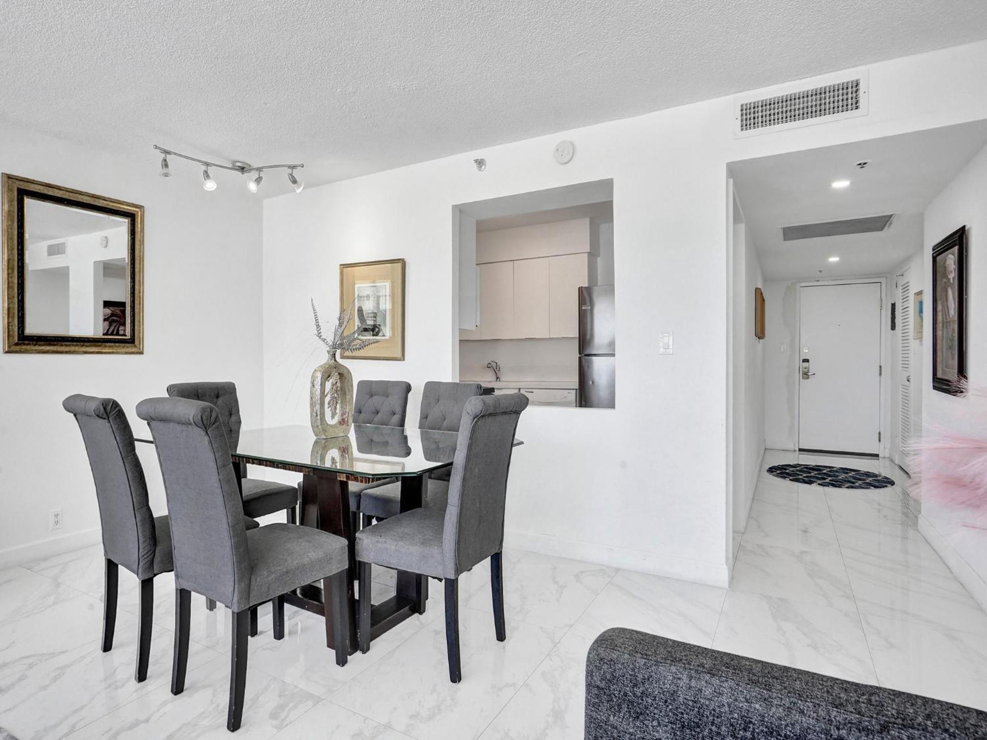 Lovely Ocean View Service 704 Apartment Miami Beach