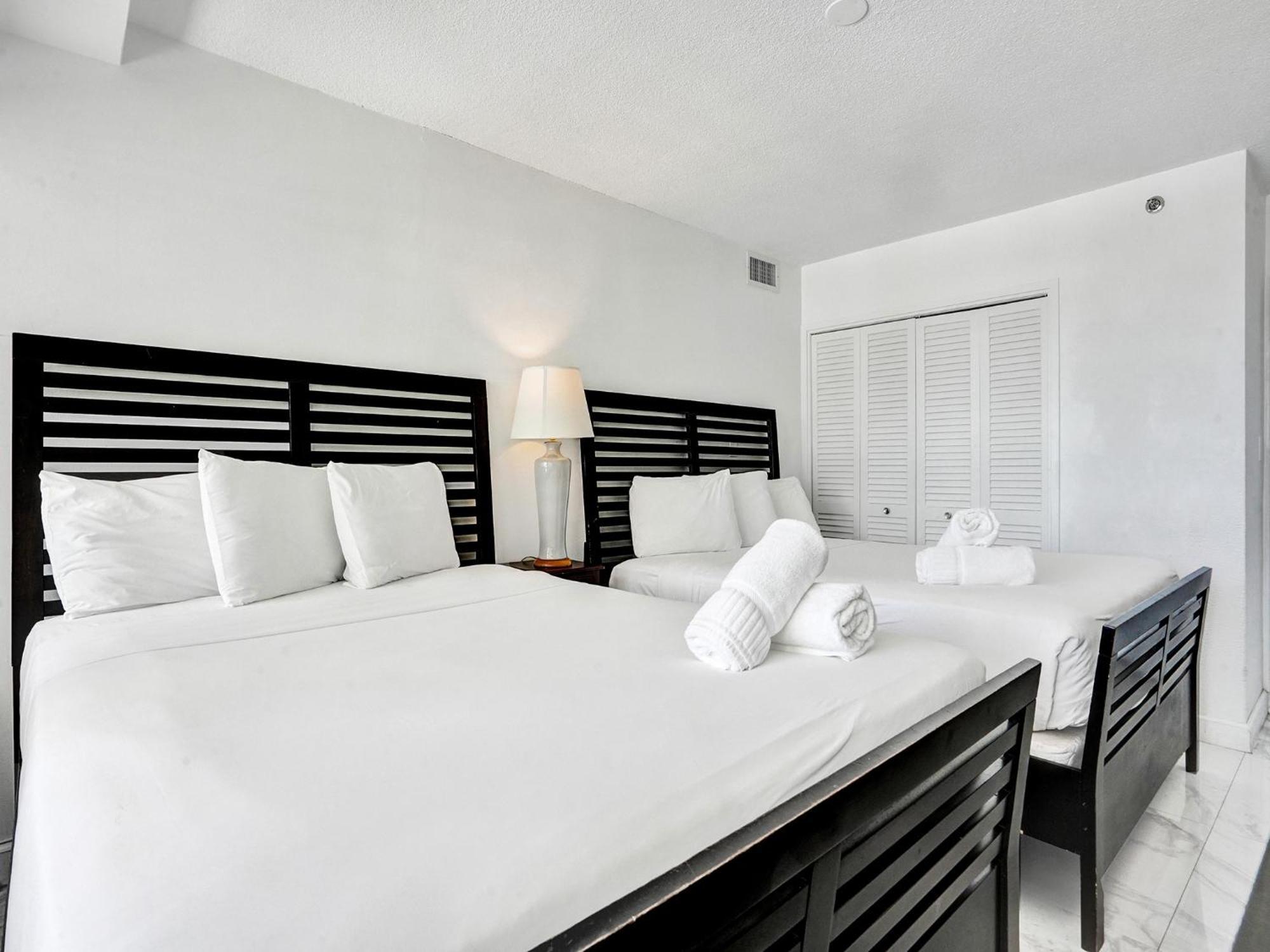 Apartment Lovely Ocean View Service 704 Miami Beach