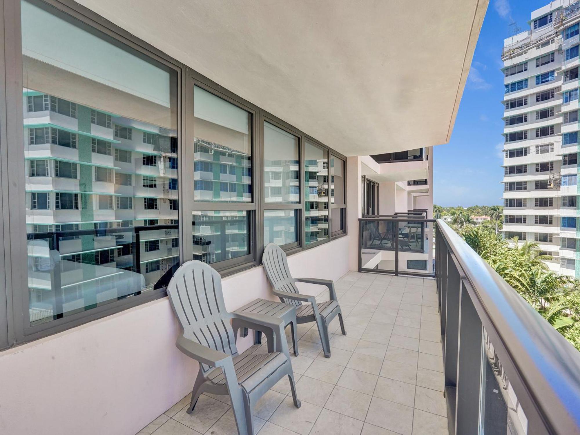 Lovely Ocean View Service 704 Apartment