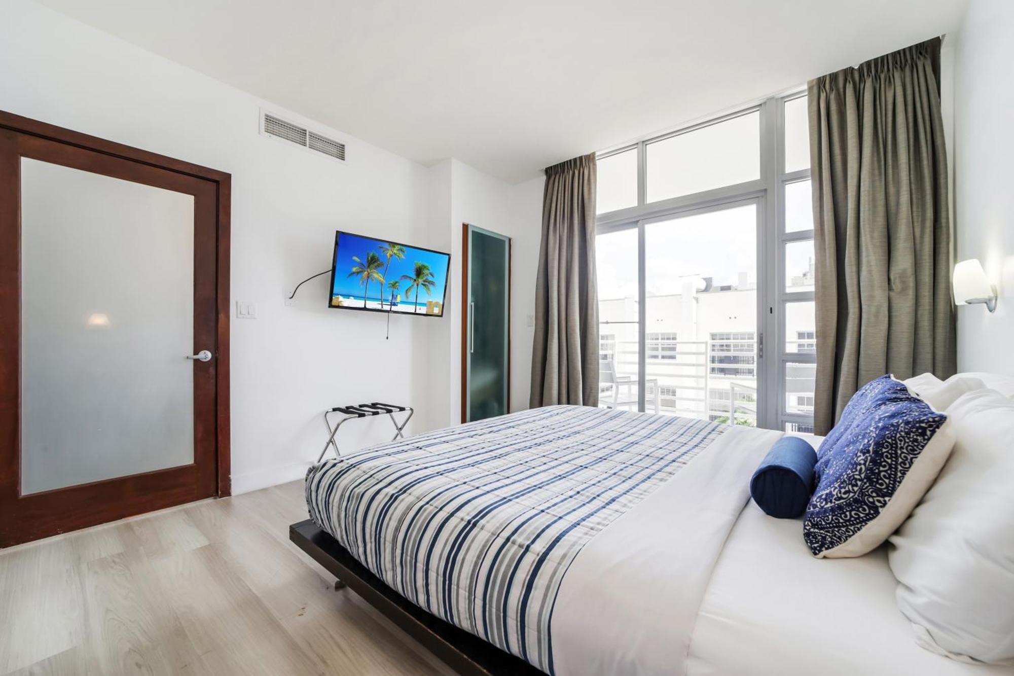 Strand Ocean Drive Suites Aparthotel 3*
