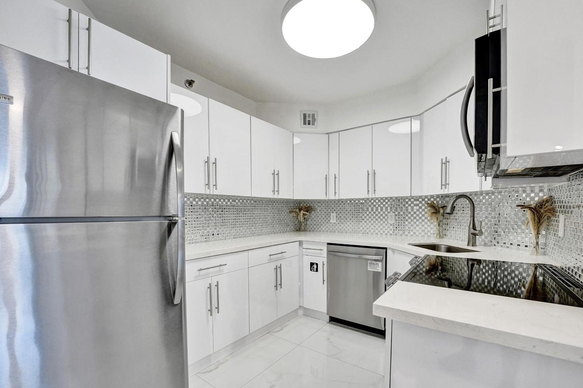 Amazing Ocean Front 2bd 1515 * Miami Beach
