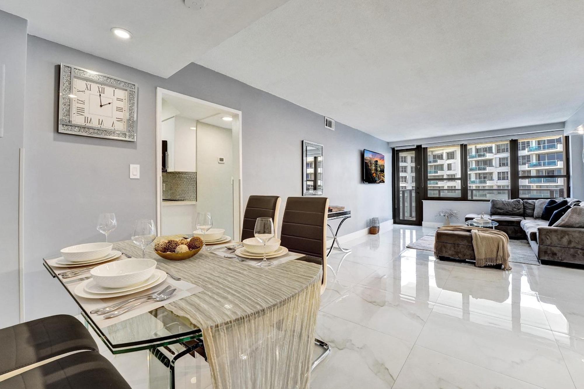 Amazing Ocean Front 2bd 1515 Apartment Miami Beach