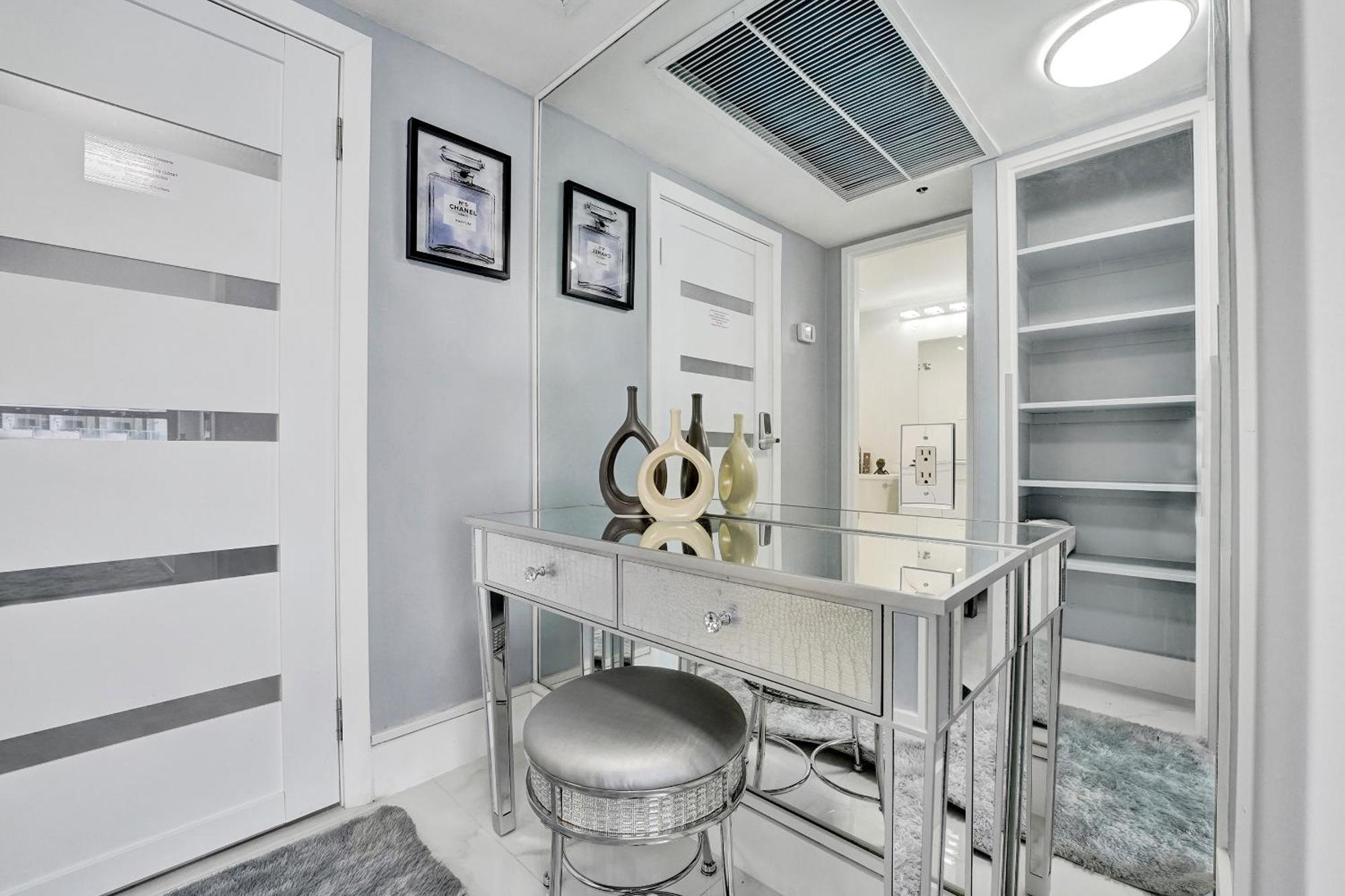 Amazing Ocean Front 2bd 1515 Apartment Miami Beach