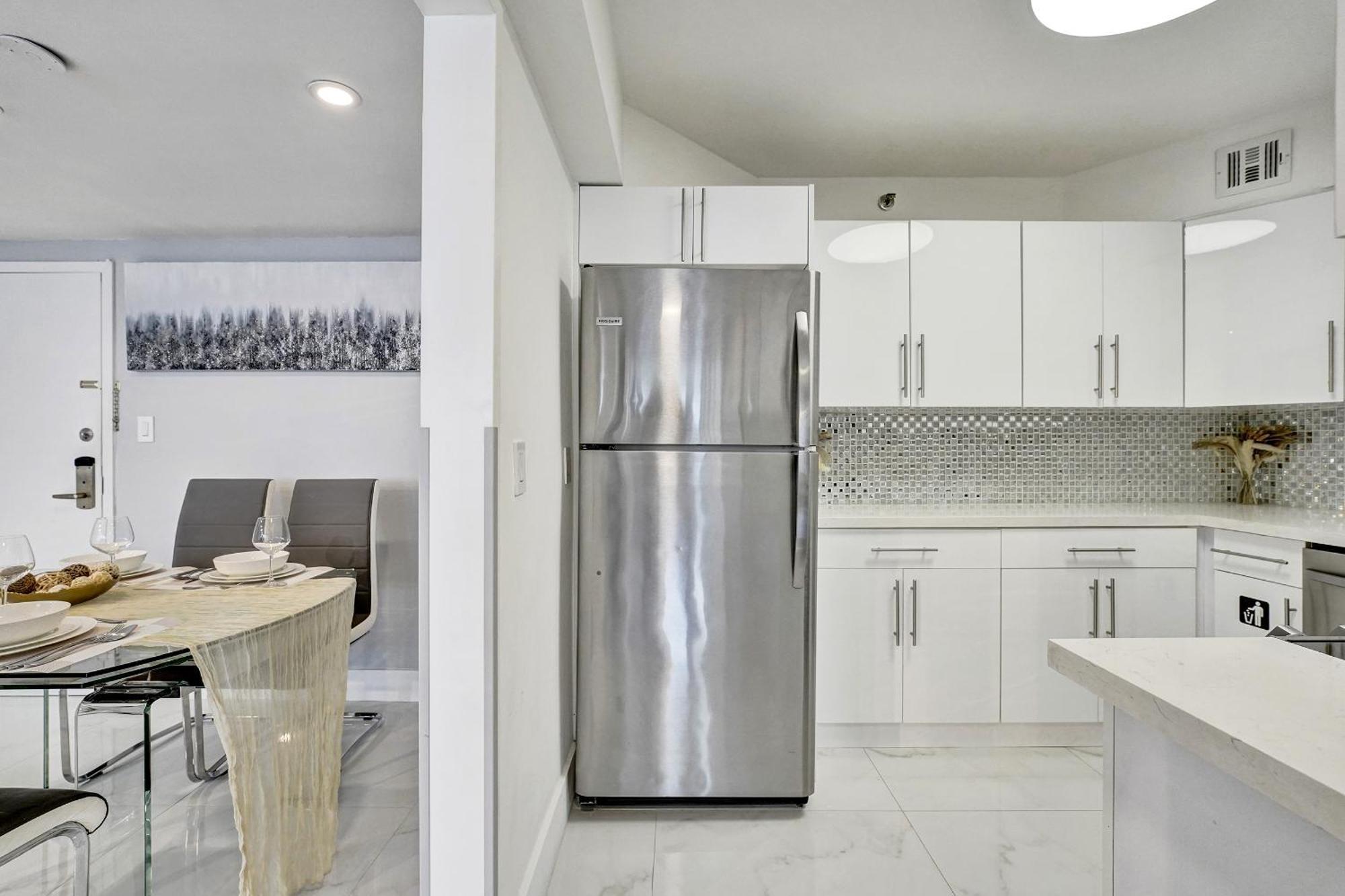 Amazing Ocean Front 2bd 1515 *