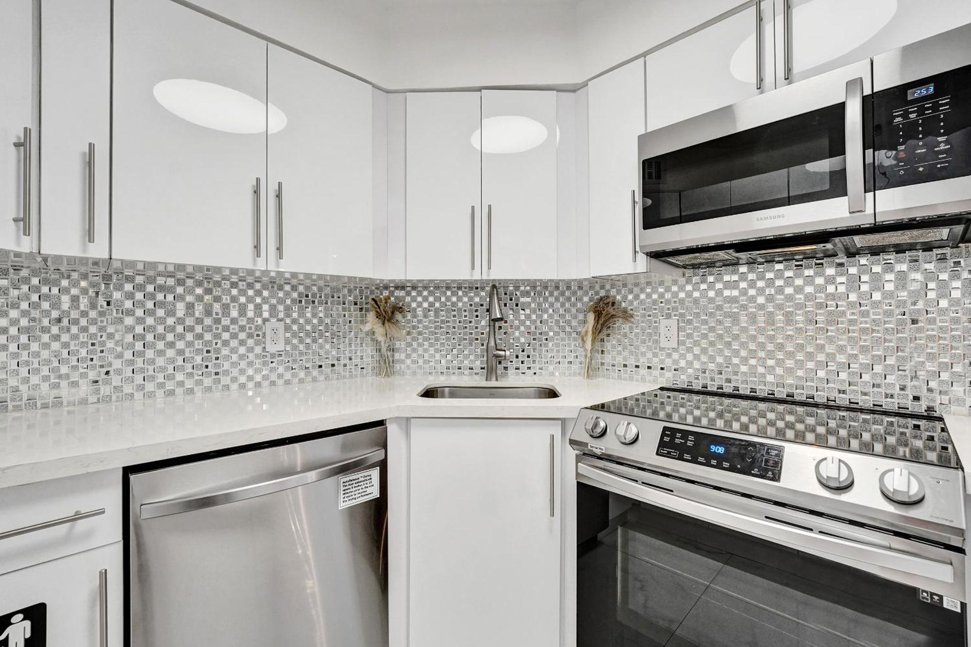 Amazing Ocean Front 2bd 1515 Miami Beach