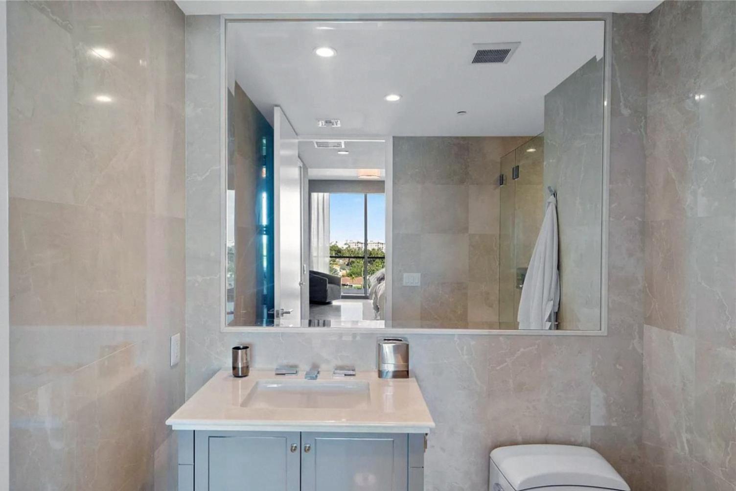 Apartment Luxe Living At Fendi Chateau Oceanfront Oasis In Surfside Miami Beach