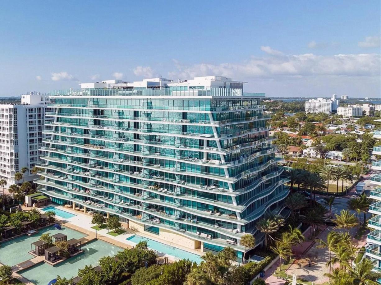 Apartment Luxe Living At Fendi Chateau Oceanfront Oasis In Surfside *