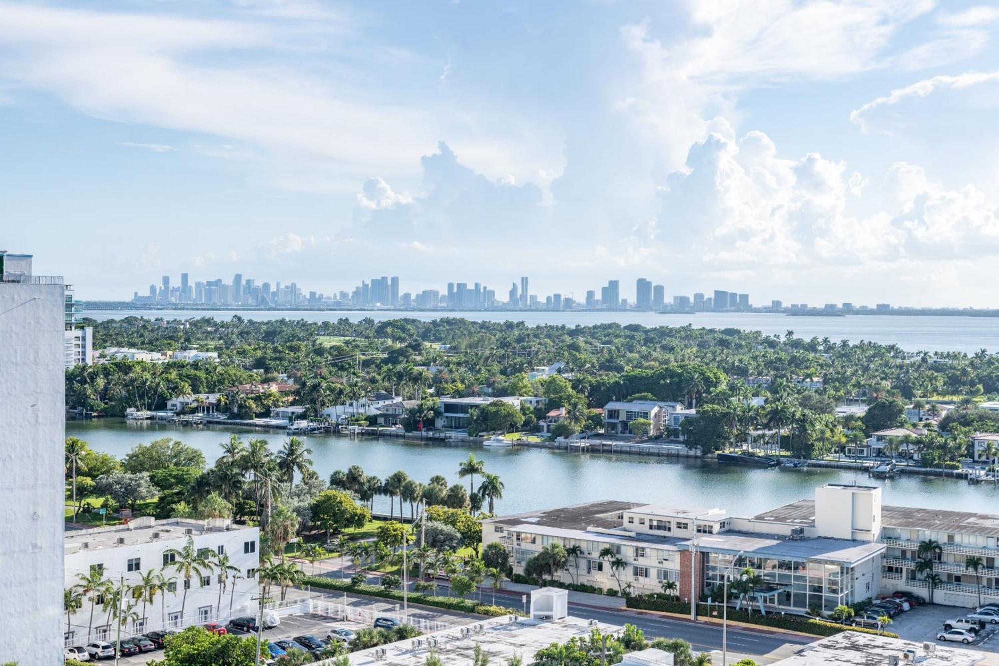 Bluebird Monte Carlo Miami Apartment