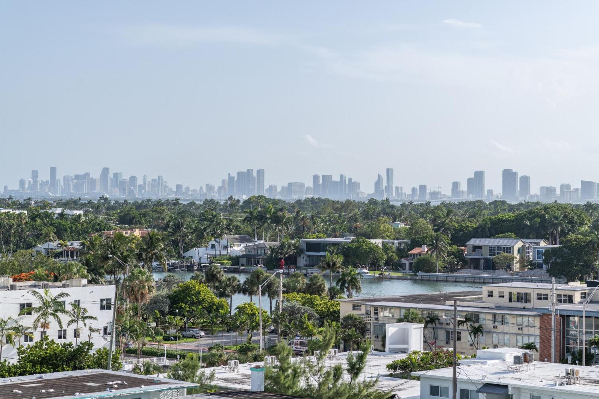 Bluebird Monte Carlo Miami