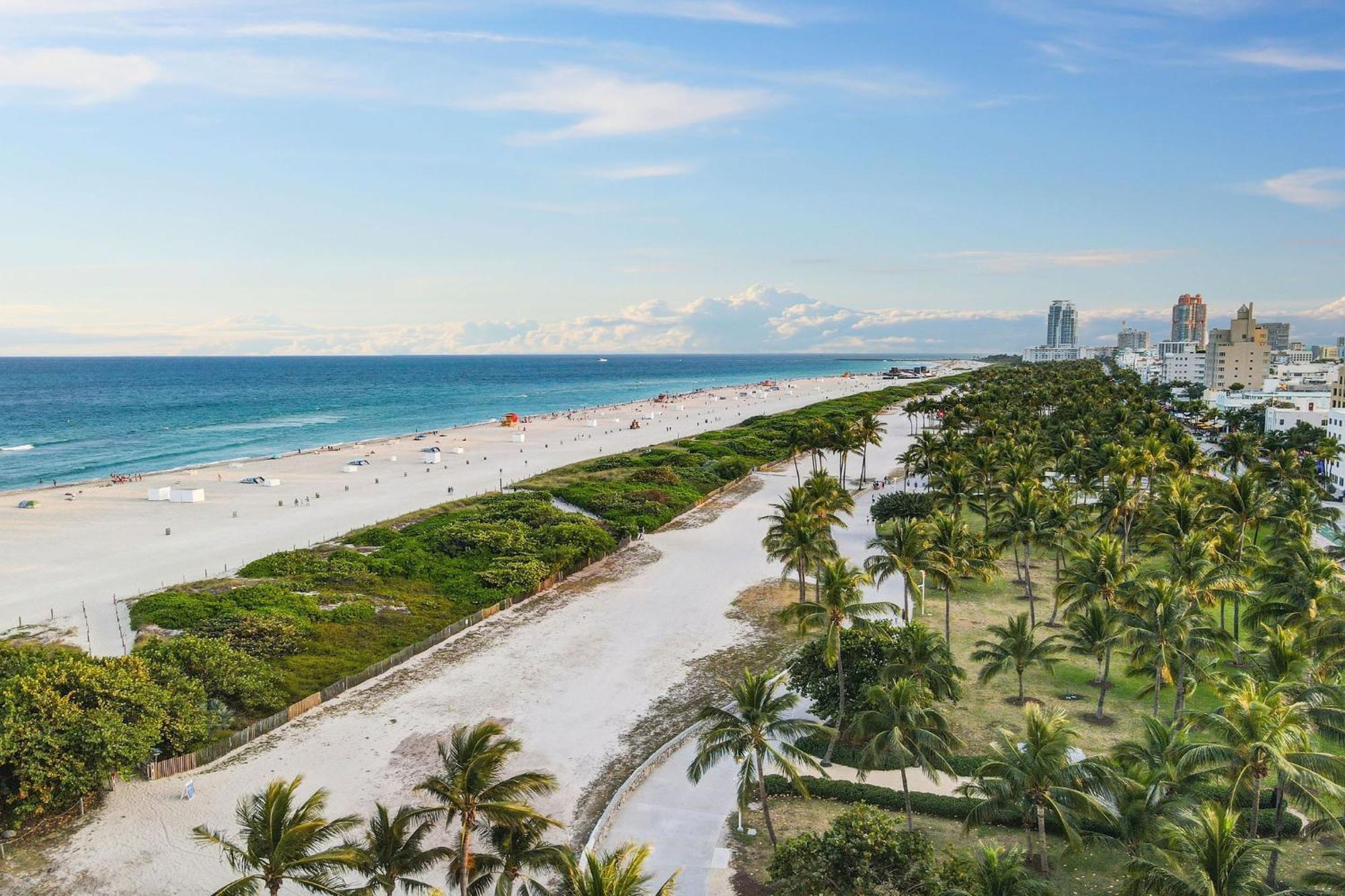 Steps 2 Beach, Prime Ocean Dr W/2 Queen Beds Apartment Miami Beach