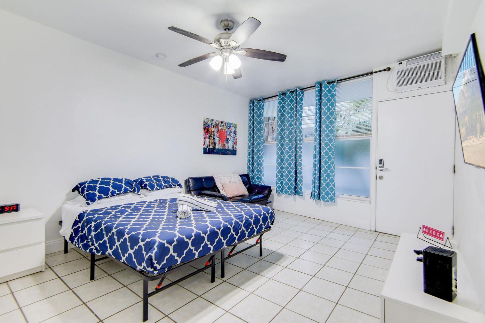 Apartment Steps 2 Beach, Prime Ocean Dr W/2 Queen Beds *